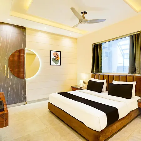 Hotel S R Plaza-2